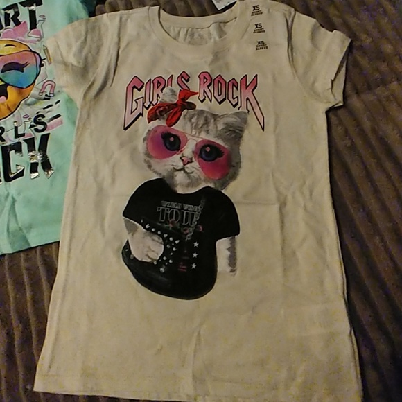 2 short sleeve t's - Picture 2 of 3